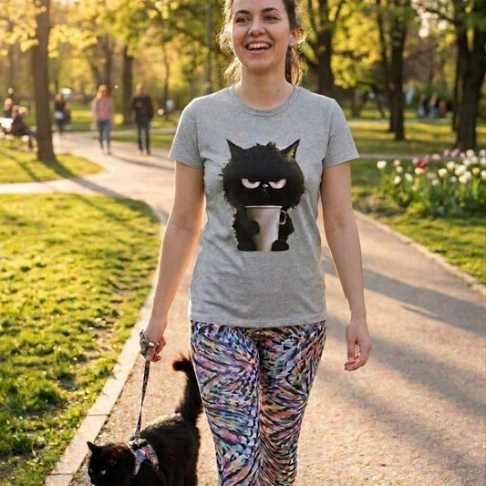 T-shirt femenina com desenho de gato mal-humorado